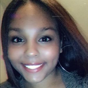 Meet your Posher, Natasha